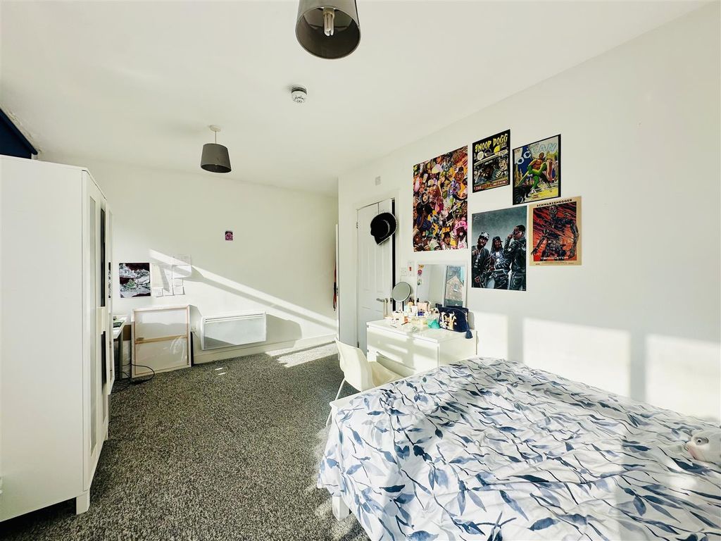 Property photo 3 of 13 Image00021.Jpeg