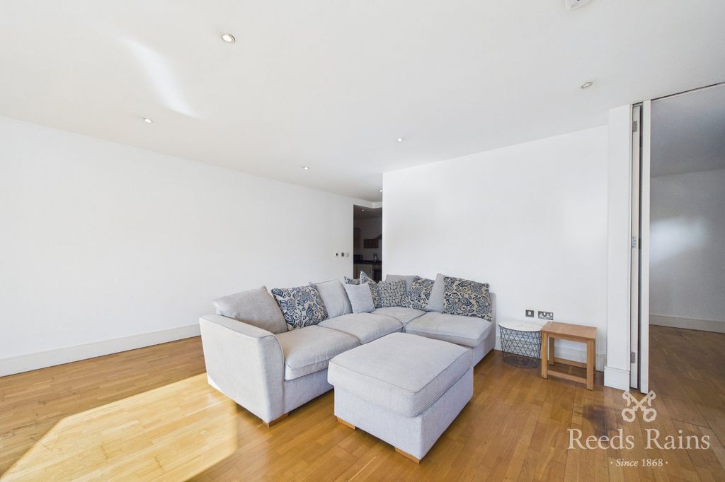 Property photo 2 of 13 Picture No. 03