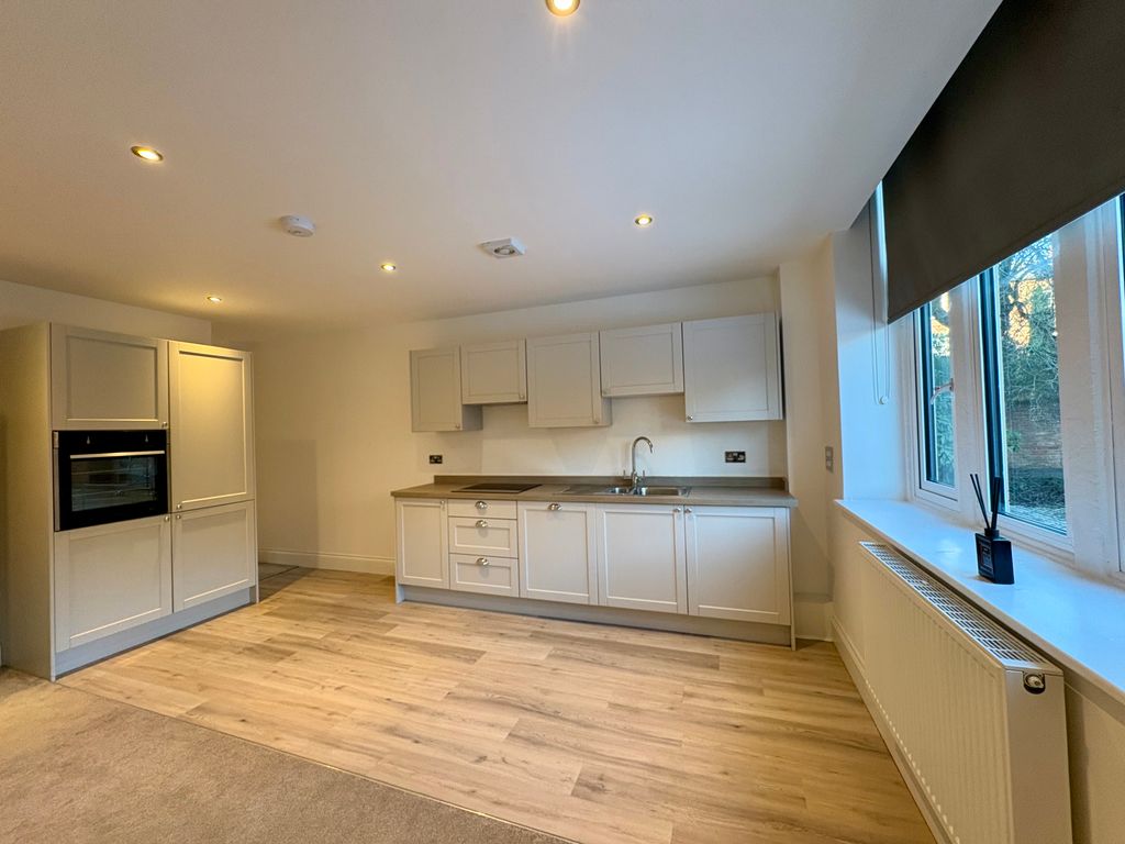 Property photo 3 of 10 Image