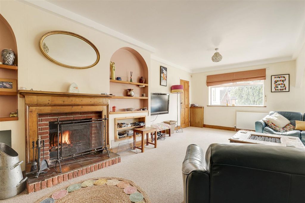 Property photo 2 of 36