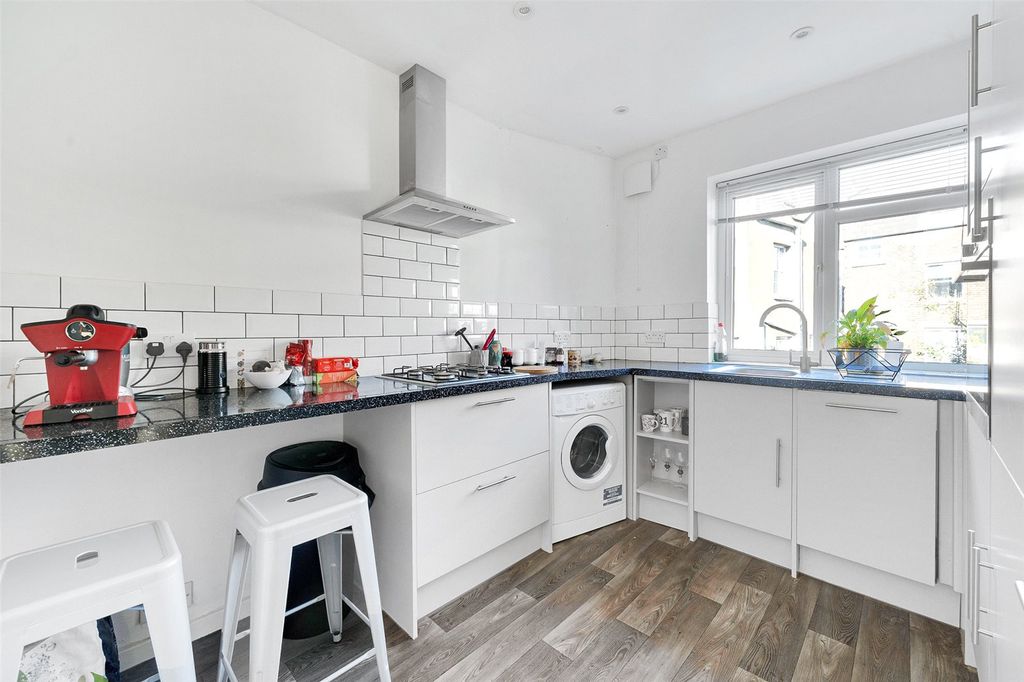 Property photo 2 of 9 Picture No. 04