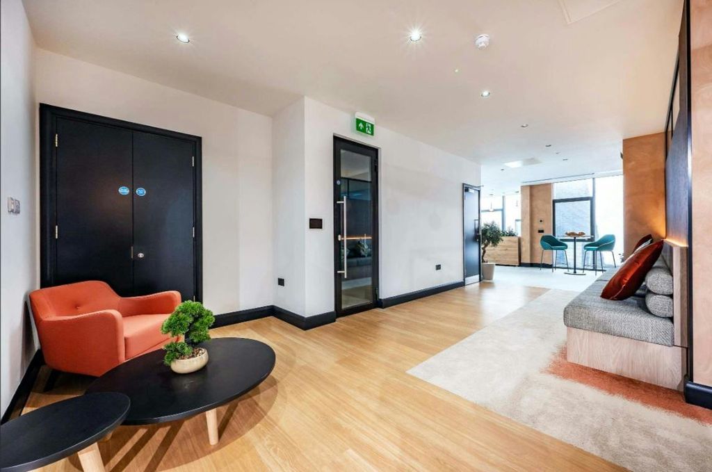 Property photo 3 of 20 172 Edmund St_Breakoutspace.Jpg