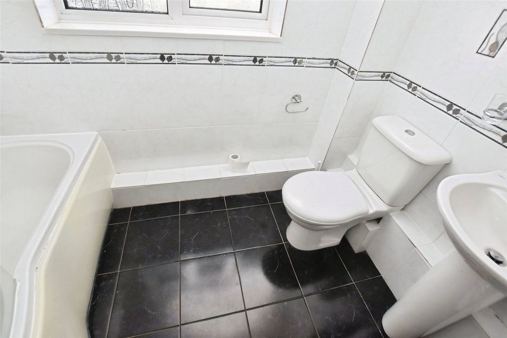 Property photo 3 of 13 Picture No. 46