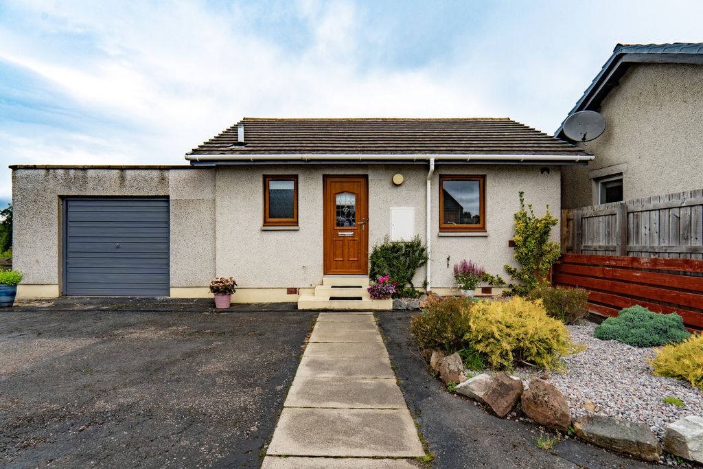 Property photo 1 of 44
