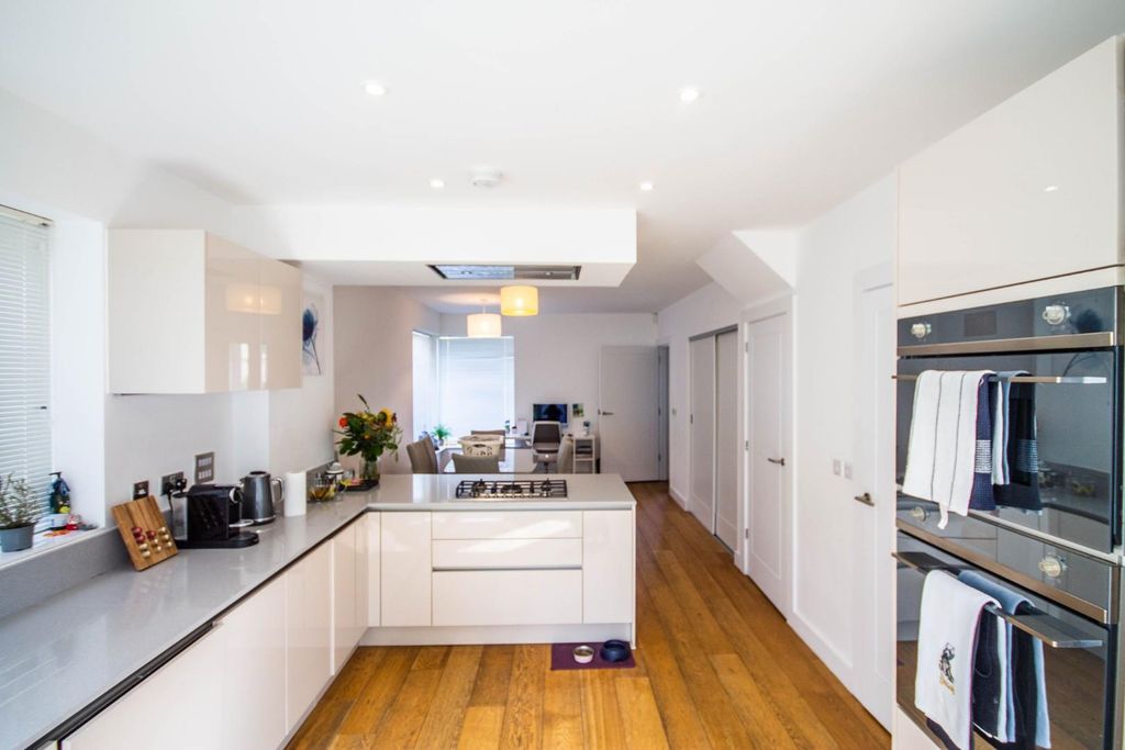 Property photo 3 of 14 Img_8767.Jpg
