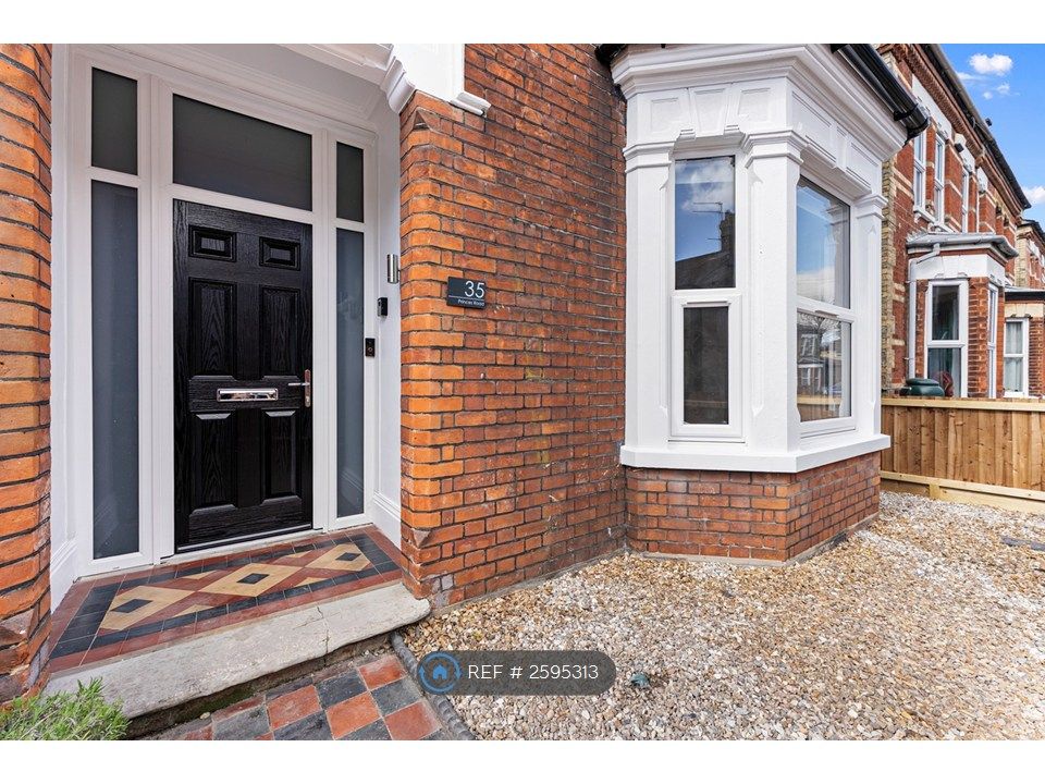 Property photo 2 of 26
