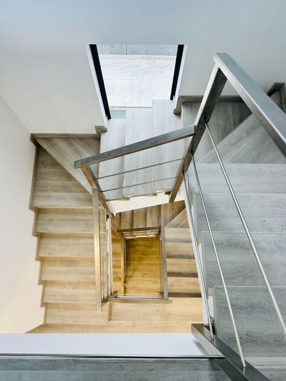 Property photo 3 of 68