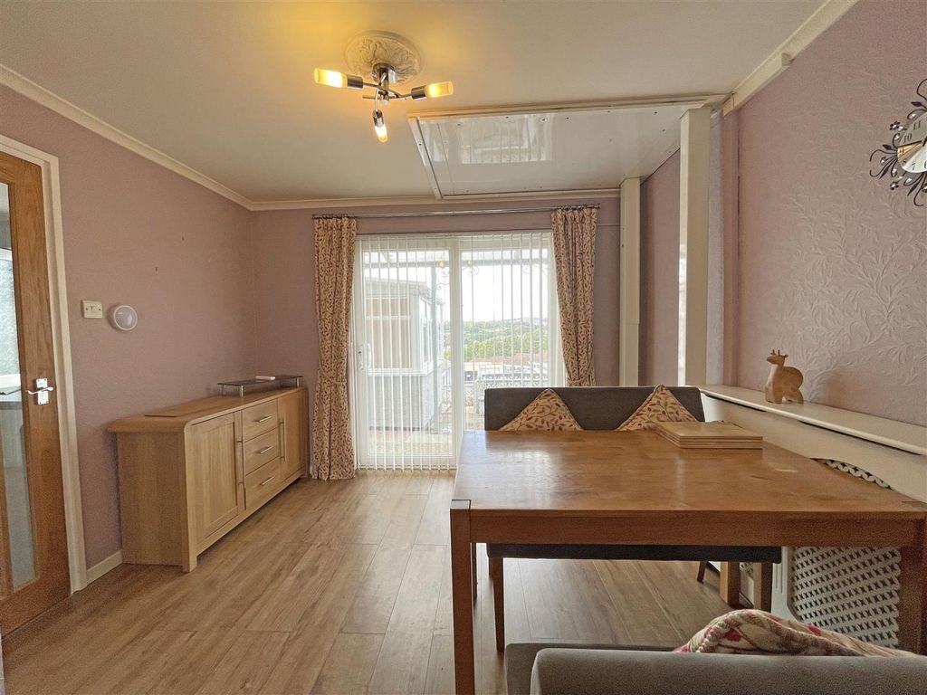 Property photo 3 of 17 Walkhampton Walk 35- Dining Room.Jpg