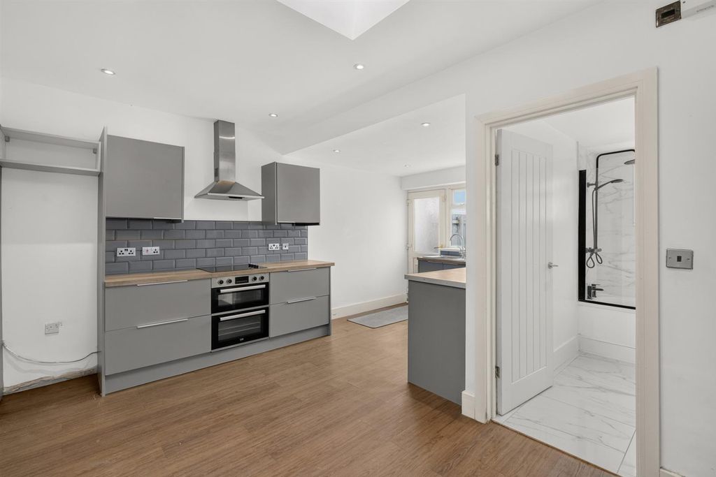 Property photo 1 of 21 9Yr-11.Jpg