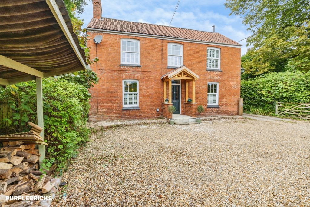 Property photo 2 of 24