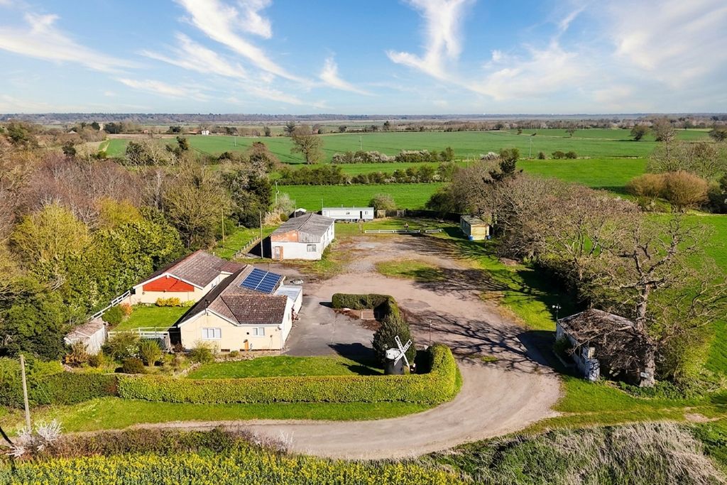 Property photo 1 of 50