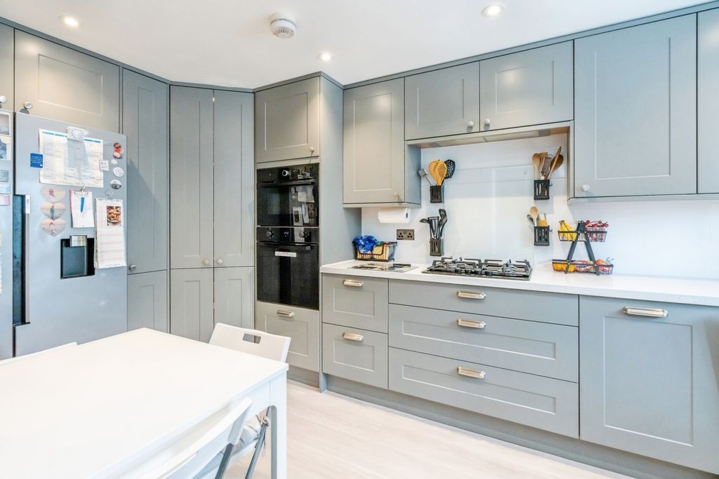 Property photo 3 of 14 Pbox-Img.Jpg