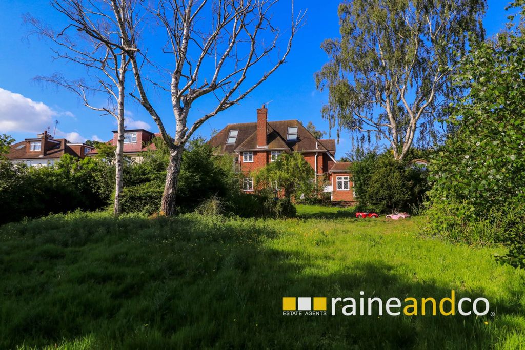 Property photo 1 of 50