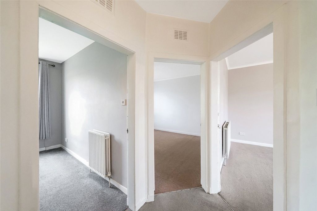 Property photo 2 of 21 Picture No. 02