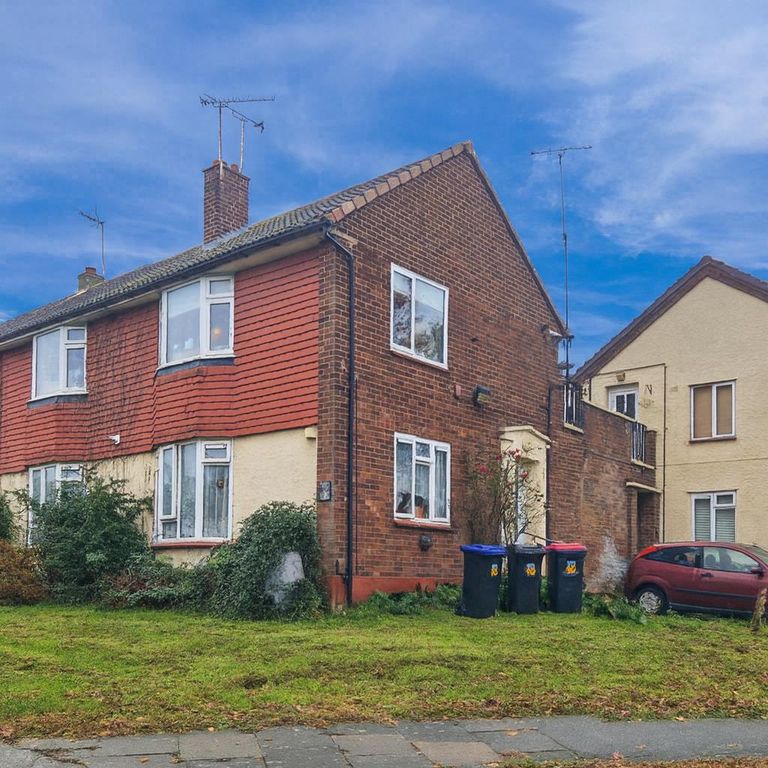 Property photo 1 of 10 Front