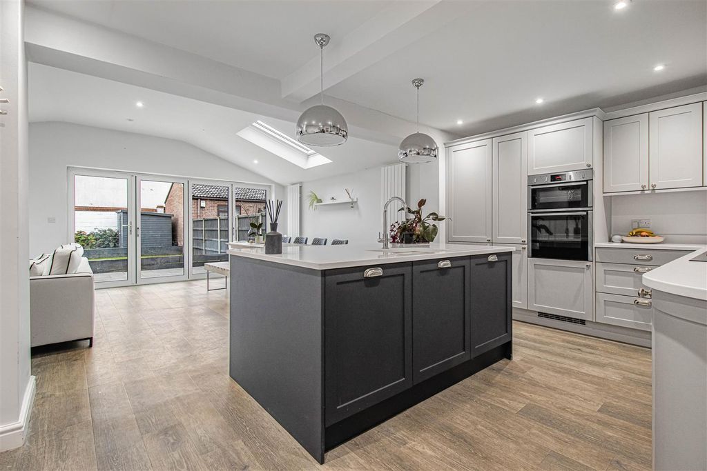 Property photo 2 of 18 17_66795.Jpg