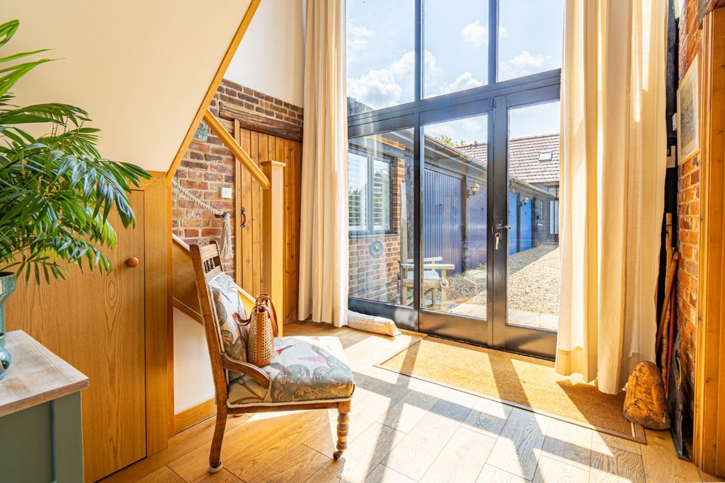 Property photo 3 of 42 4224657