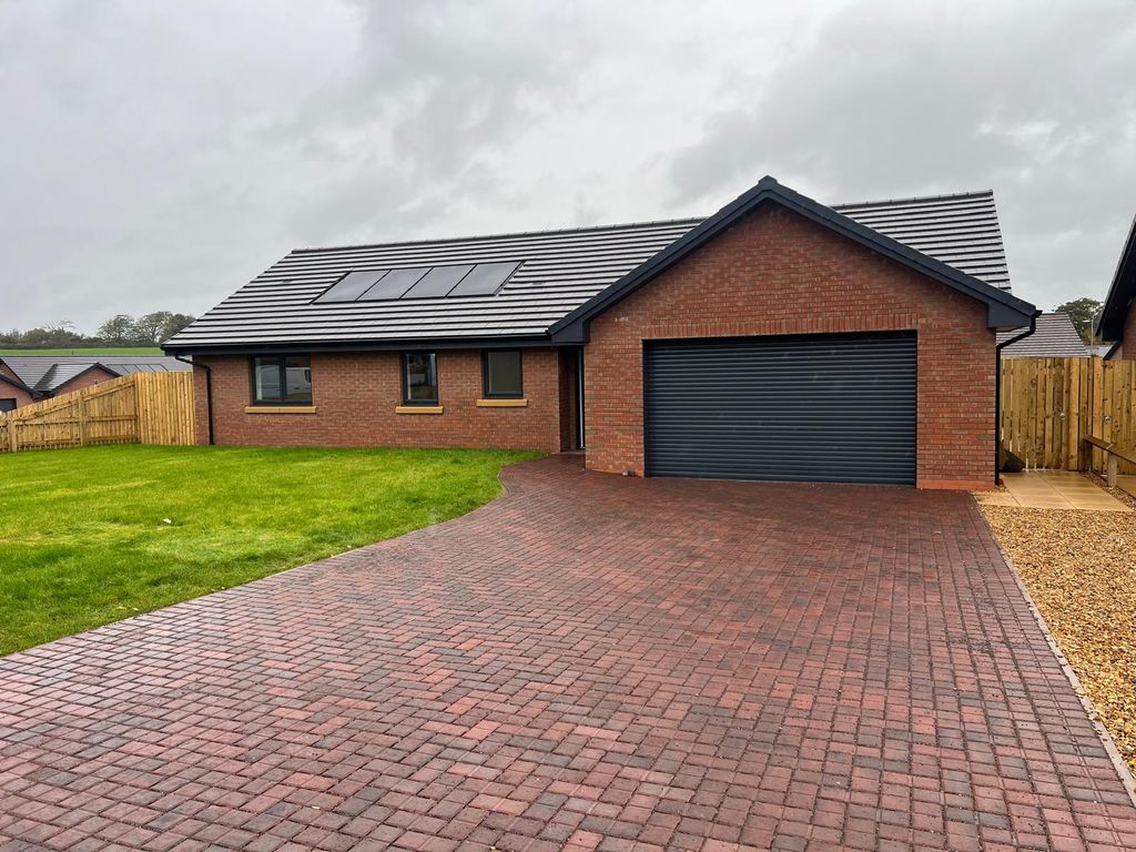 Property photo 1 of 3