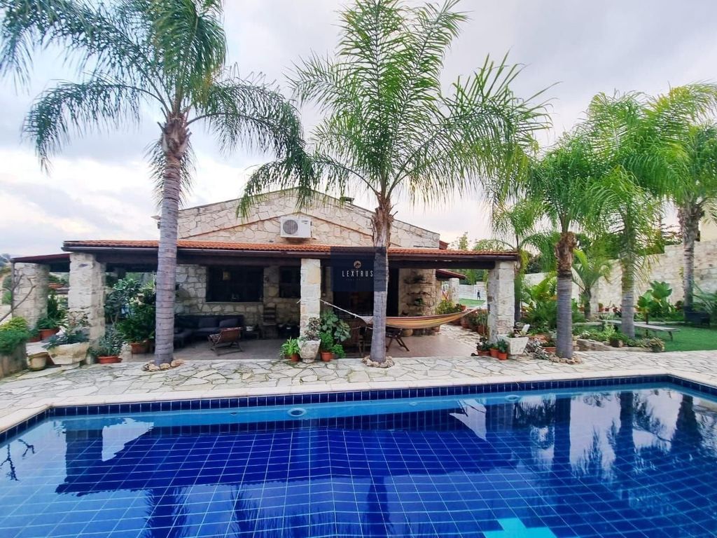 Property photo 1 of 27