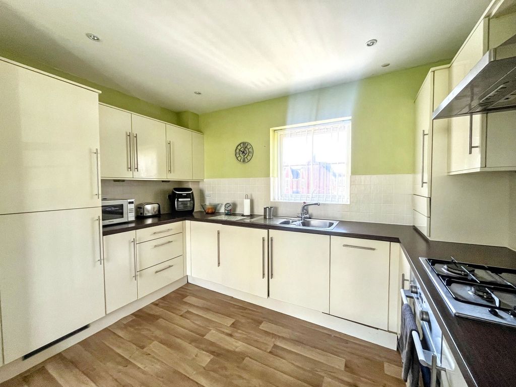 Additional image 6 of 2 bed flat for saleTurner Square, Morpeth NE61