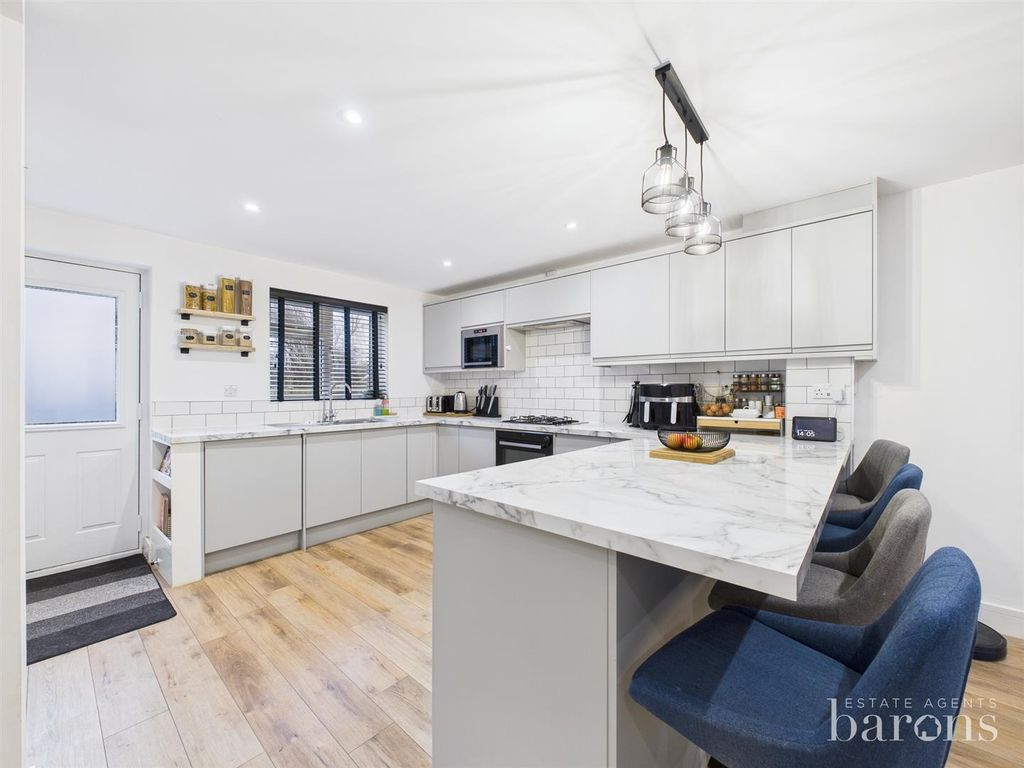 Property photo 3 of 22 Cam05500G0-Pr0117-Still015.Jpg