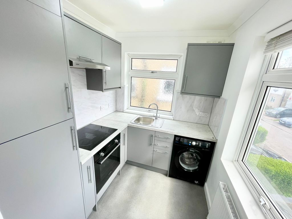 Property photo 1 of 27