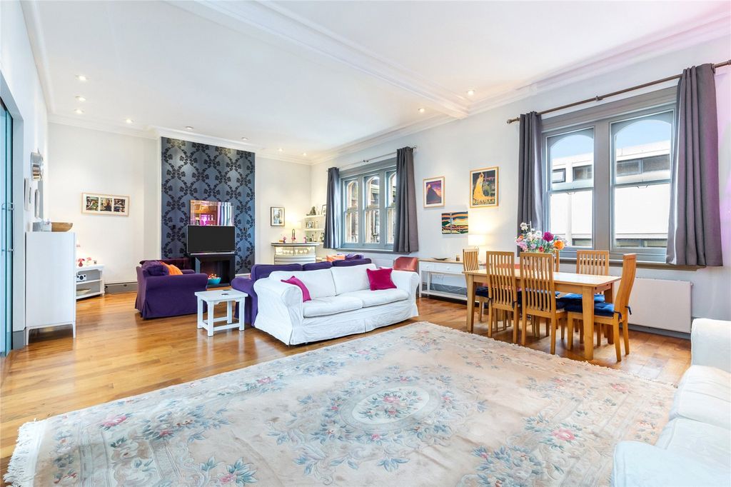 Property photo 3 of 15 Picture 3