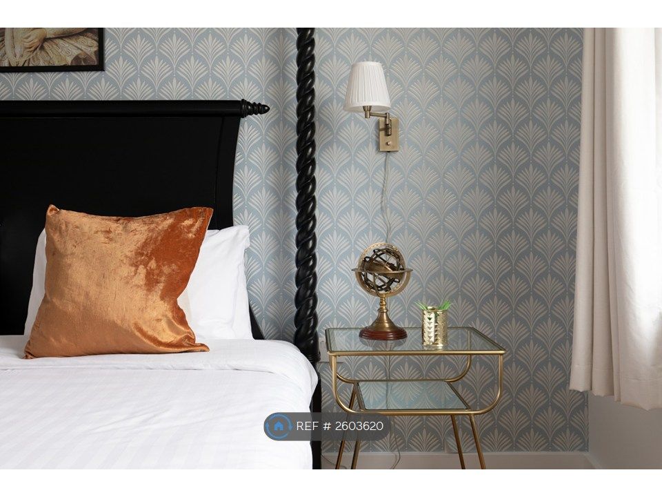 Property photo 1 of 15 Massive Bedroom With King Size Beds