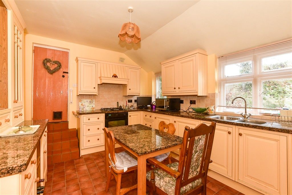 Property photo 3 of 13 Kitchen