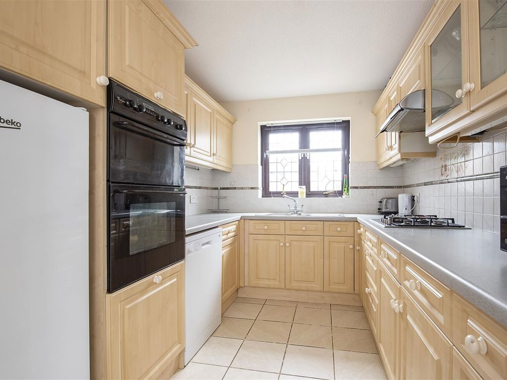 Property photo 2 of 20