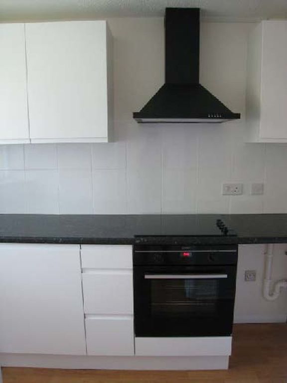 Property photo 2 of 6 Photo 5