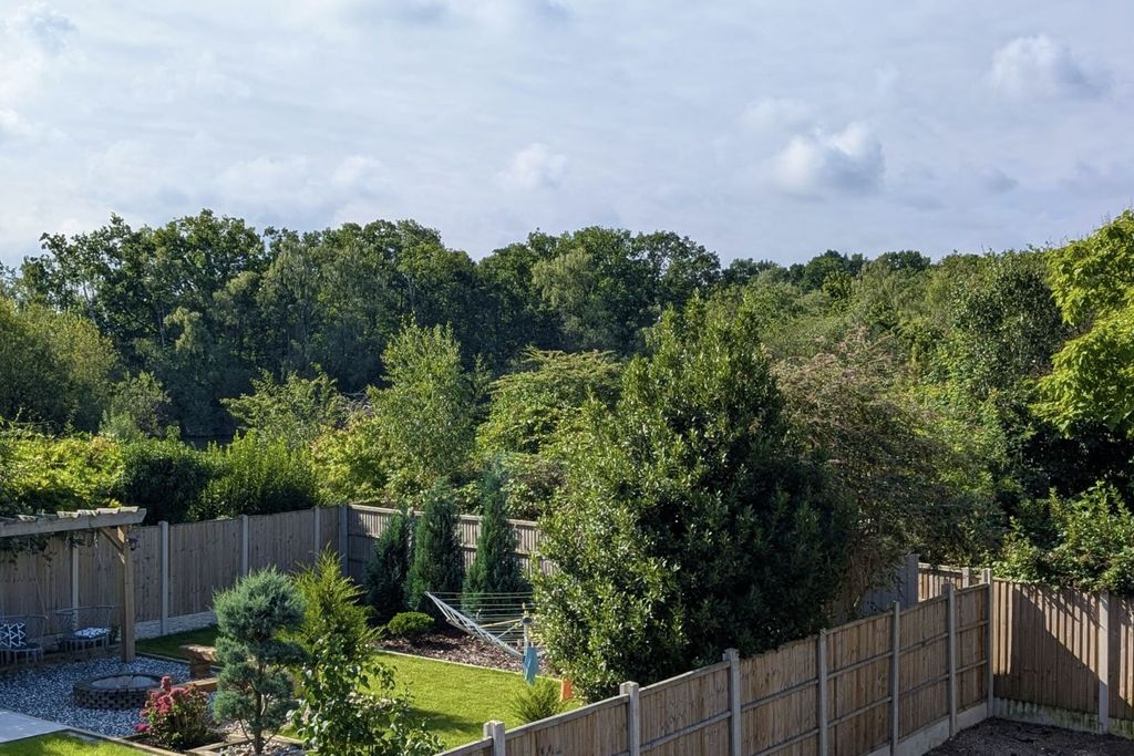 Property photo 2 of 25