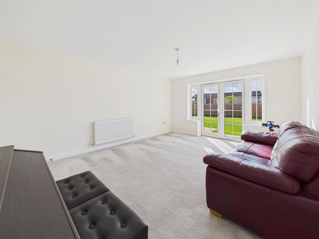 Property photo 3 of 37
