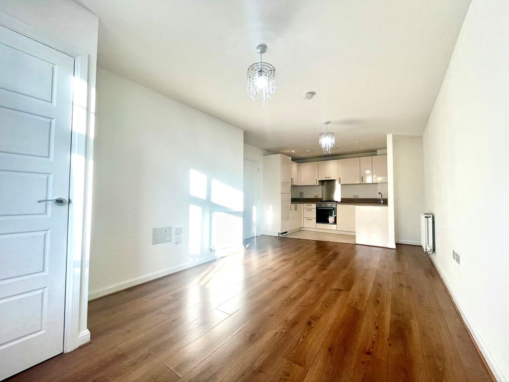 Property photo 2 of 8