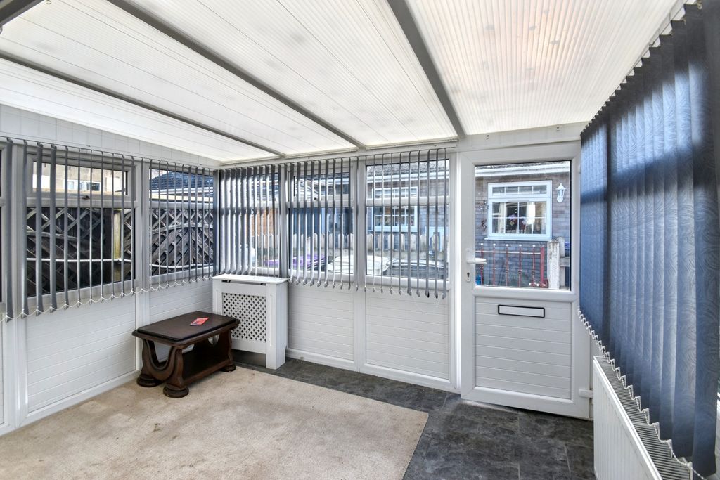 Property photo 2 of 7 Conservatory