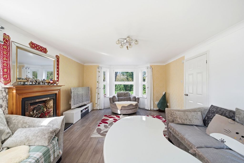 Property photo 3 of 23