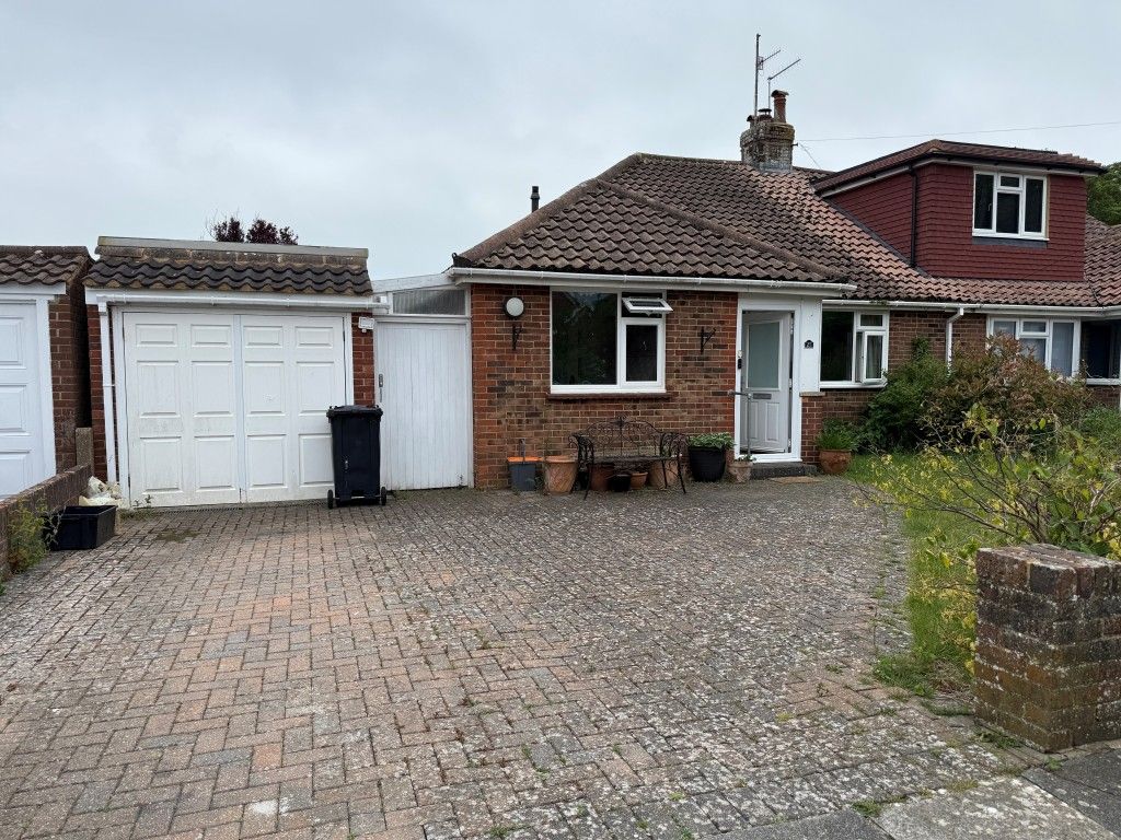 Property photo 1 of 10 Front View Of Meadow Close From Driveway