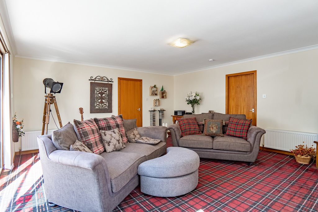 Property photo 2 of 50