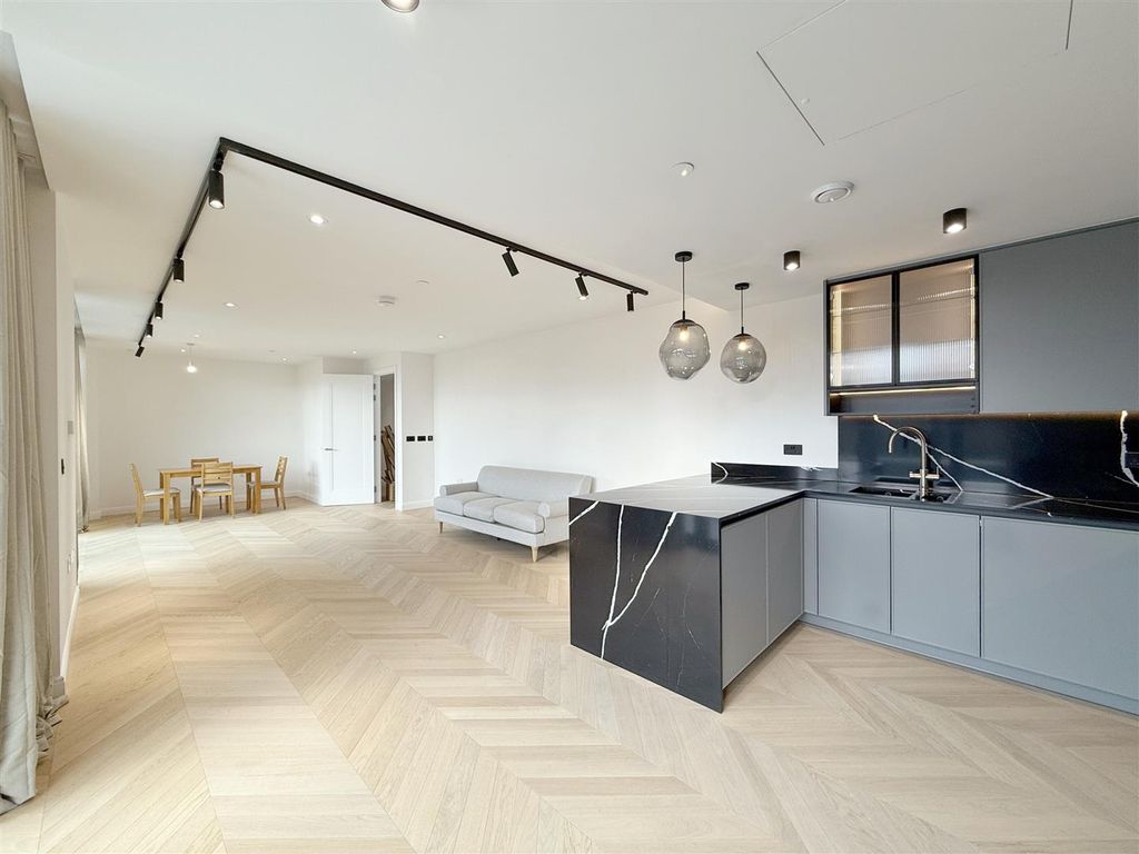 Property photo 1 of 17 E3883061-Fff0-443F-8257-45A7858F531E.Jpg