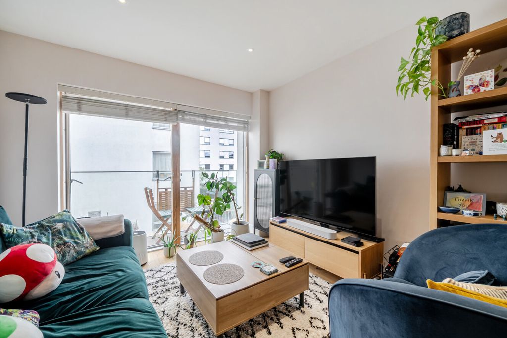 Property photo 1 of 8 1529128-11-6Ac8d5...