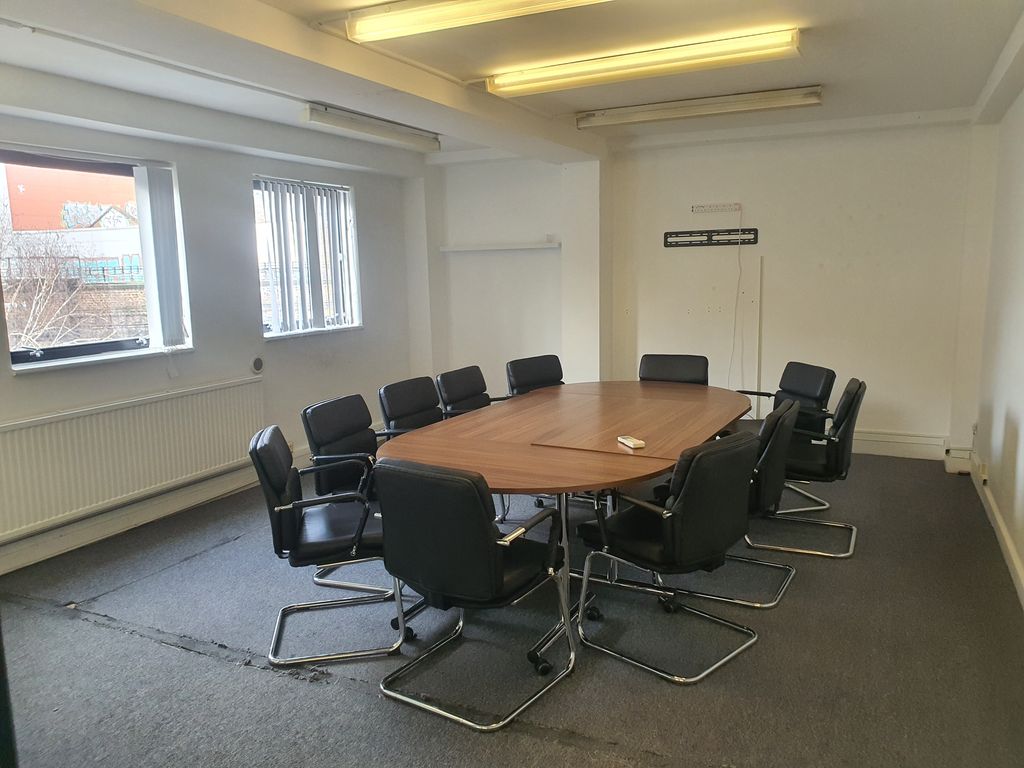 Property photo 3 of 8