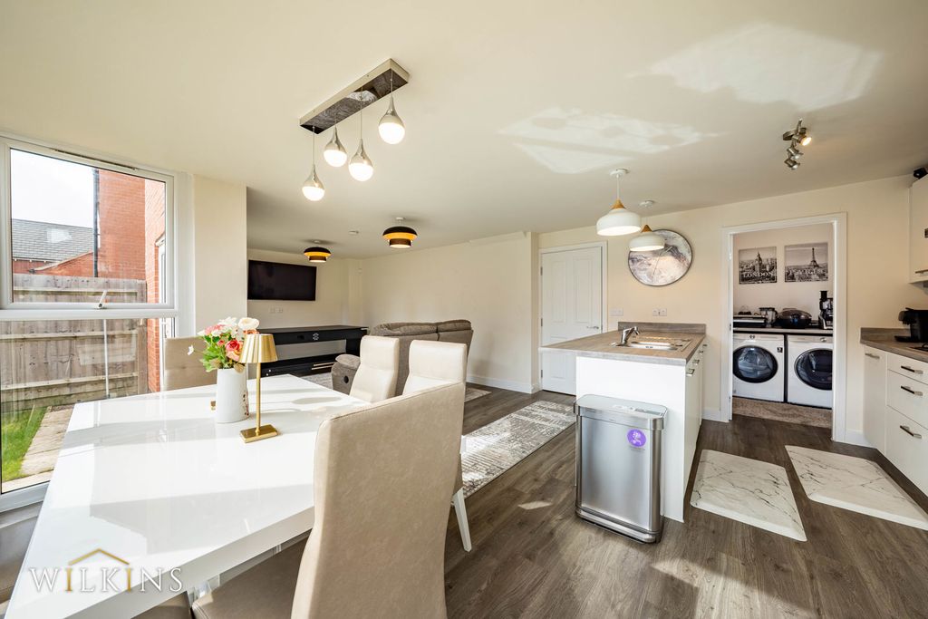 Property photo 3 of 35 Photograph