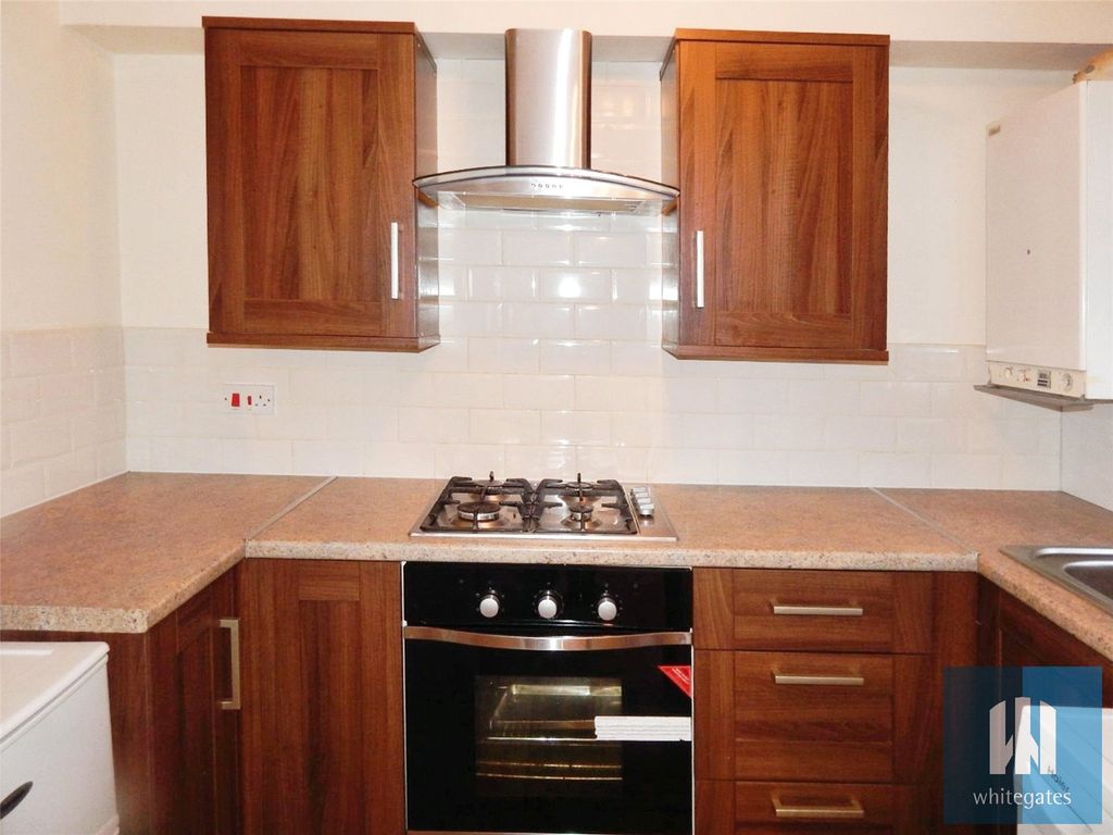 Property photo 2 of 8 Picture No. 10