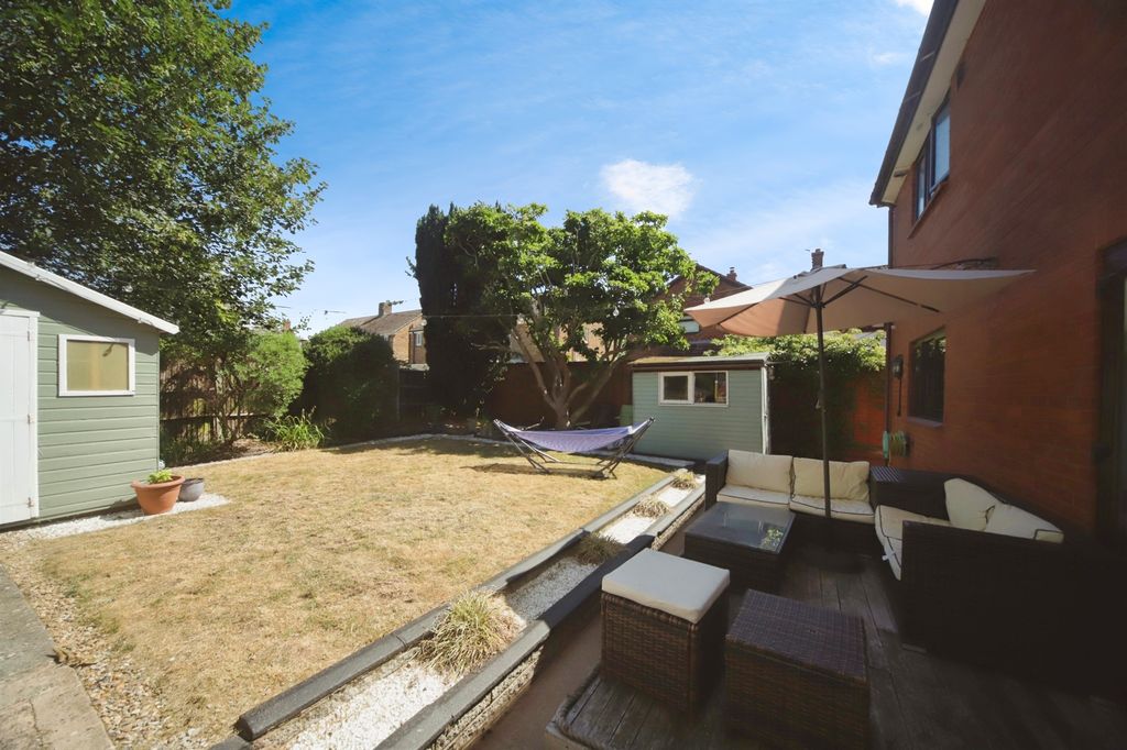 Property photo 3 of 16