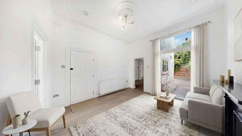 Property photo 2 of 7