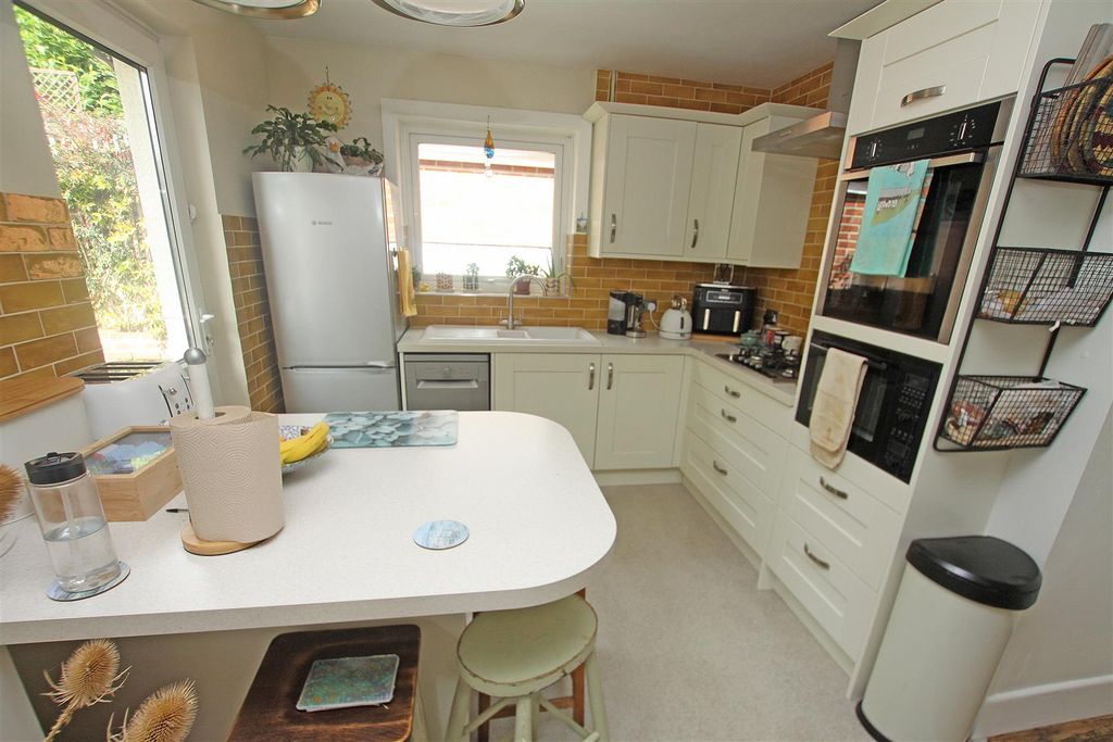Property photo 3 of 15 Kitchen Area.Jpg