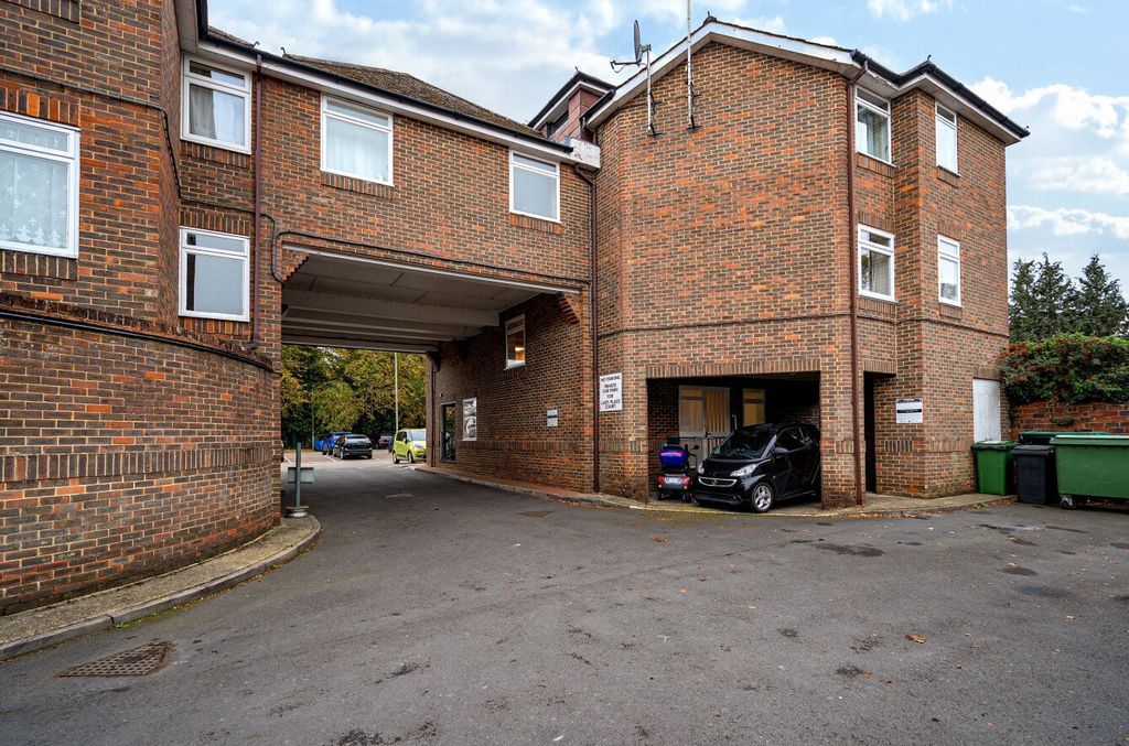 Property photo 1 of 6 Picture No. 21