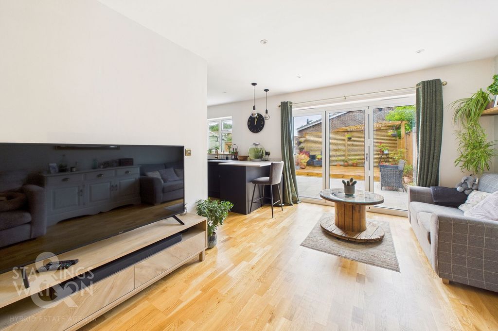 Property photo 3 of 24