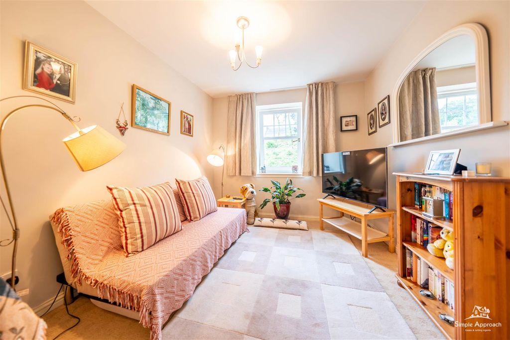 Additional image 23 of 4 bed property for saleRosslyn Avenue, Perth PH2