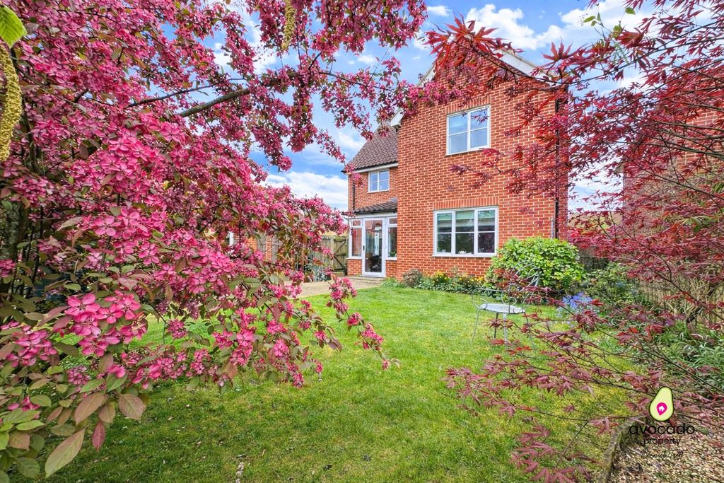 Property photo 1 of 18 4892811